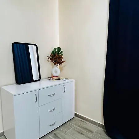 Apartment Cherry With 2 Bedrooms Sofia