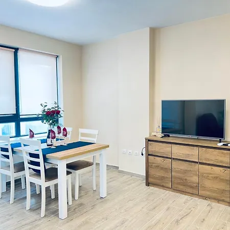 Apartment Cherry With 2 Bedrooms Sofia